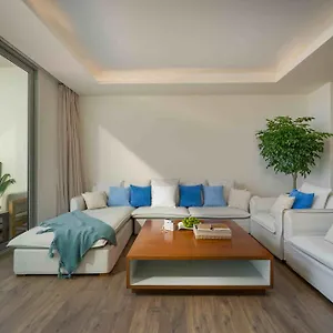 Stunning Across My Khe ! Rooftop Pool & Gym Apartment Da Nang